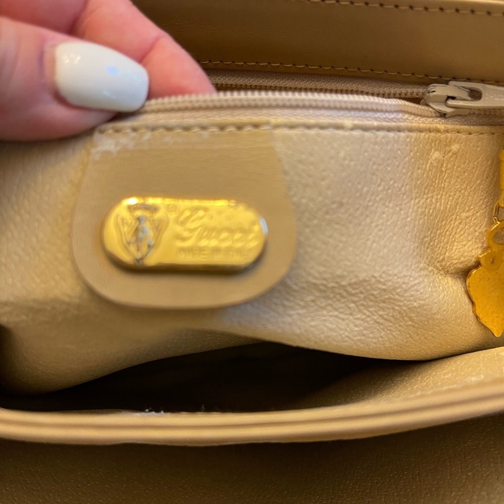 Gucci Vintage Micro GG Shoulder Bag Authenticated - Picture 7 of 17